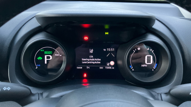 Toyota Yaris 1.5 Hybrid Design 5dr CVT Hybrid Hatchback